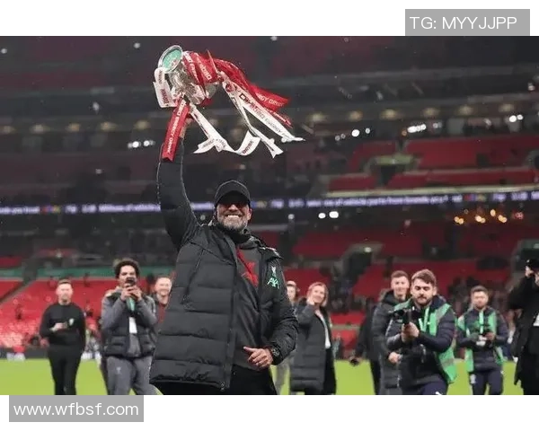 切尔西与曼城激战正酣实况回顾与精彩瞬间分析